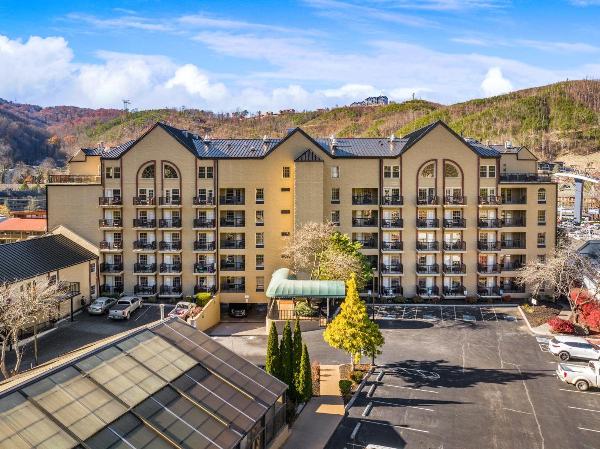 Black Bear Inn & Suites Gatlinburg Exterior foto